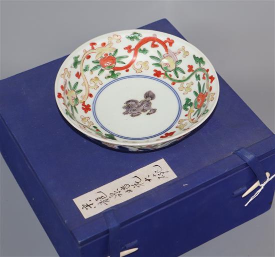 An Oriental Tianqi marked Wucai / Arita bowl, a qilin in the central medallion diameter 16cm